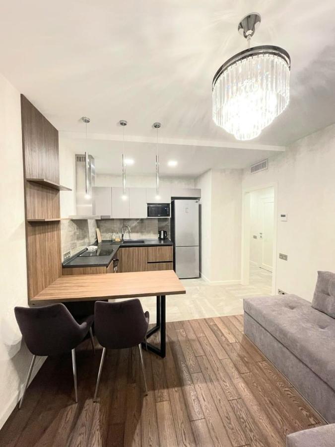 1 Room 60M2 Center Of Obolon Near River Side. 11 Floor Киев Екстериор снимка