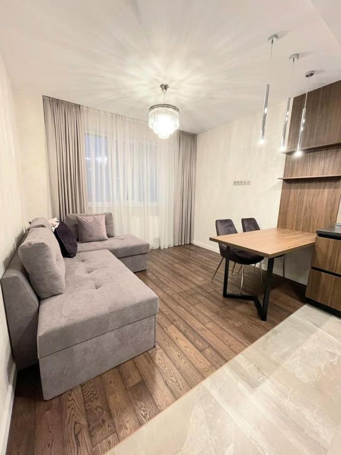 1 Room 60M2 Center Of Obolon Near River Side. 11 Floor Киев Екстериор снимка